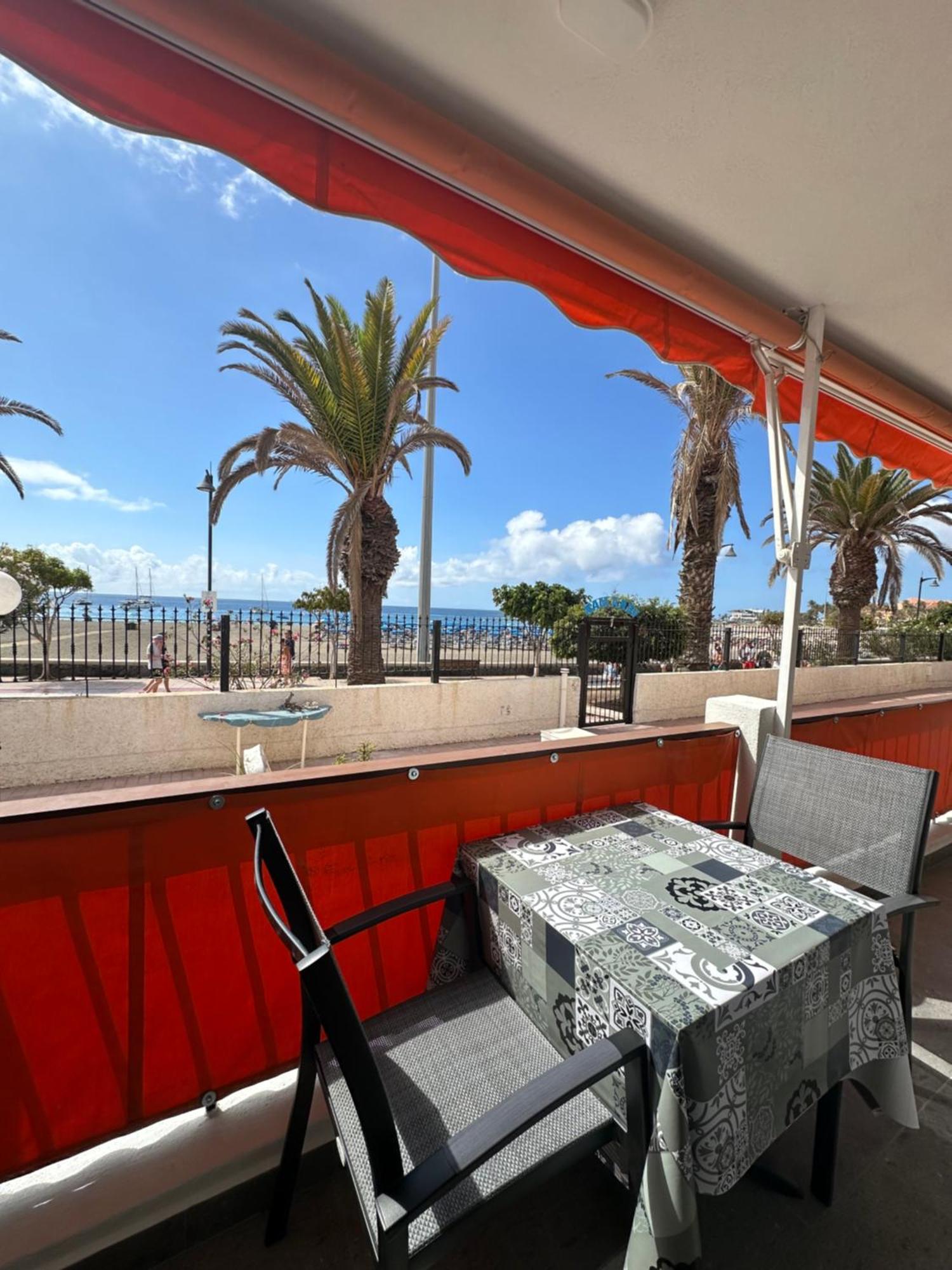 En Playa Las Vistas. Veramar. Free Parking, Pool! Los Cristianos  Esterno foto