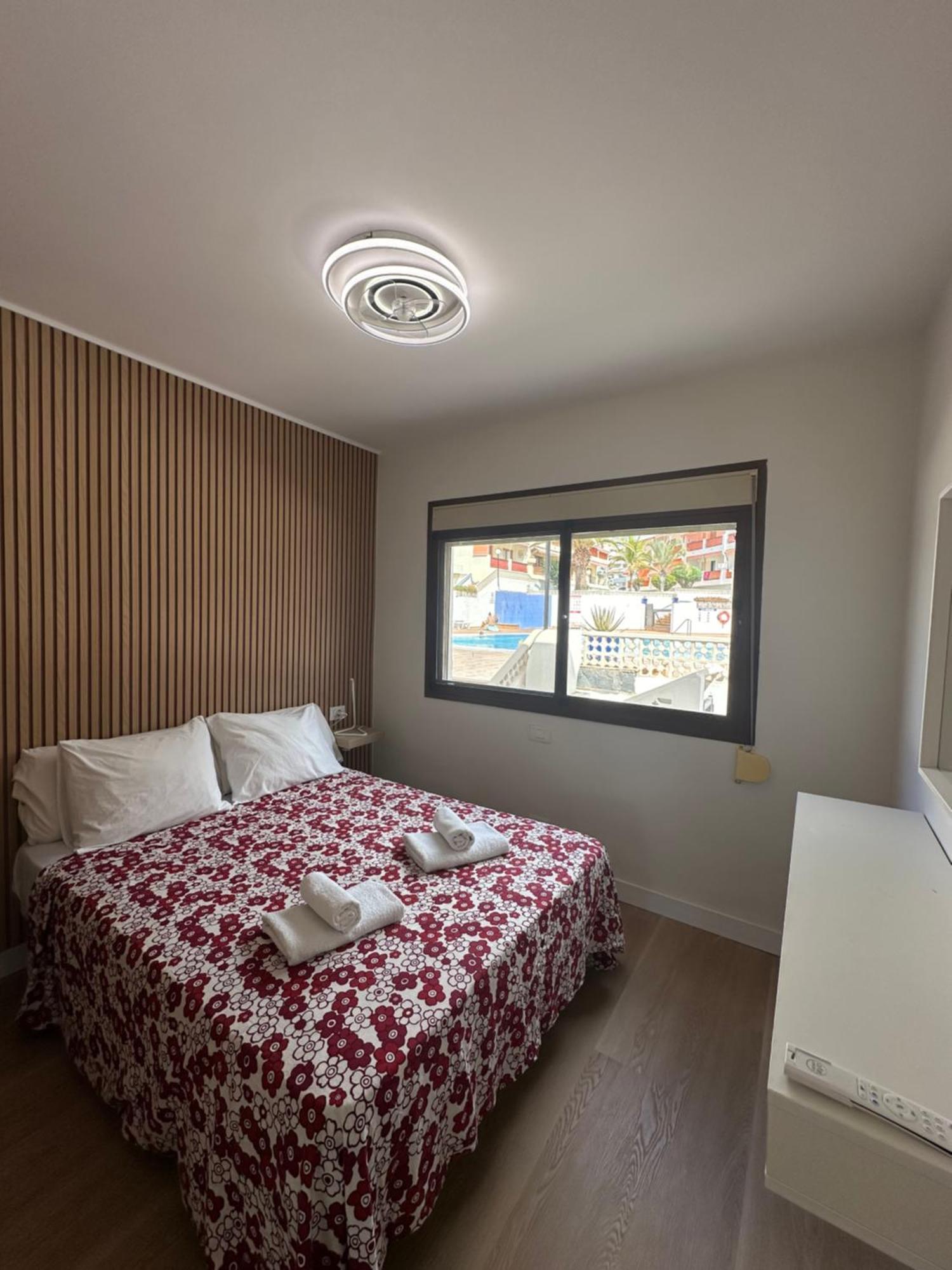 En Playa Las Vistas. Veramar. Free Parking, Pool! Los Cristianos  Esterno foto