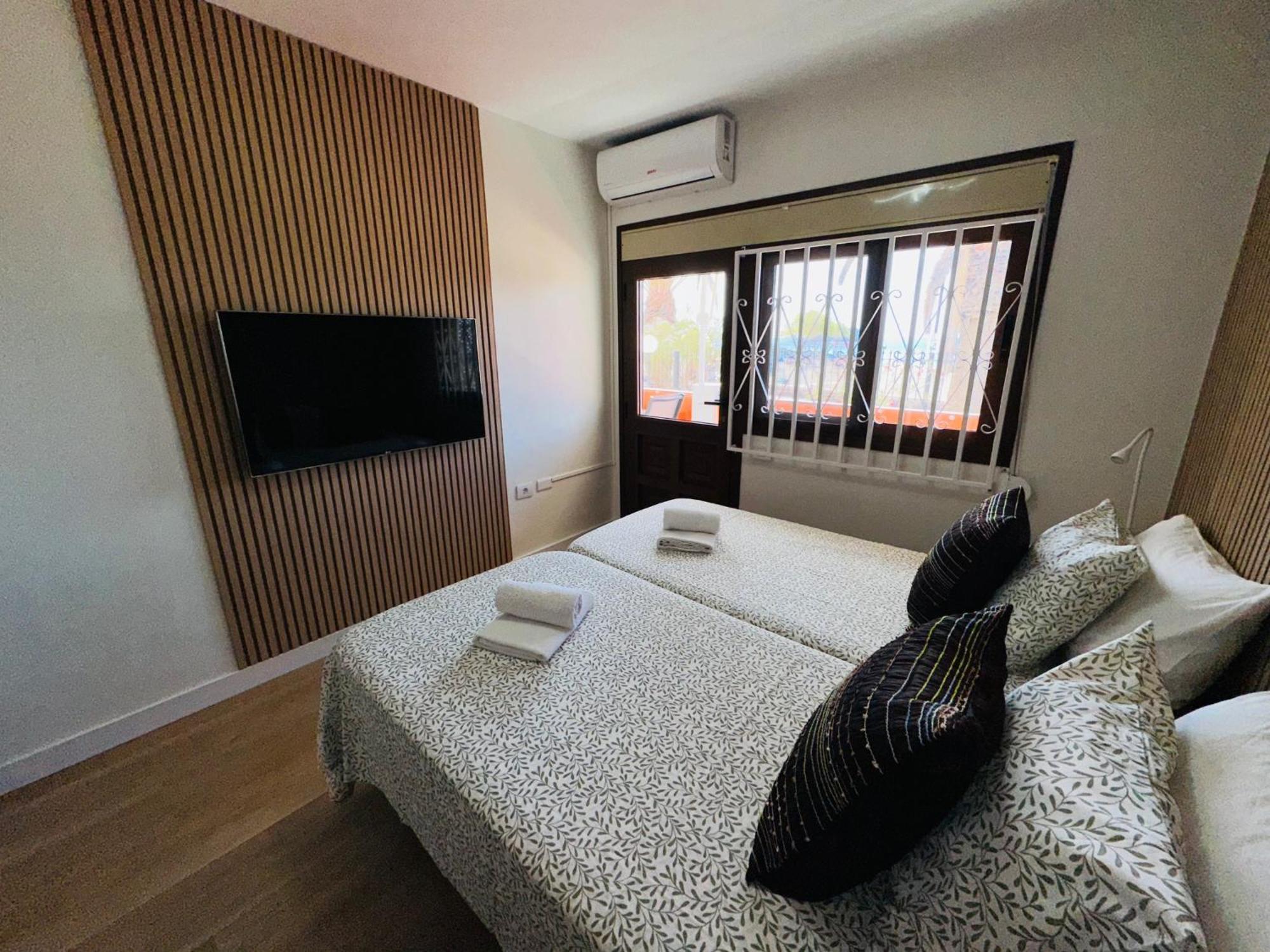 En Playa Las Vistas. Veramar. Free Parking, Pool! Los Cristianos  Esterno foto